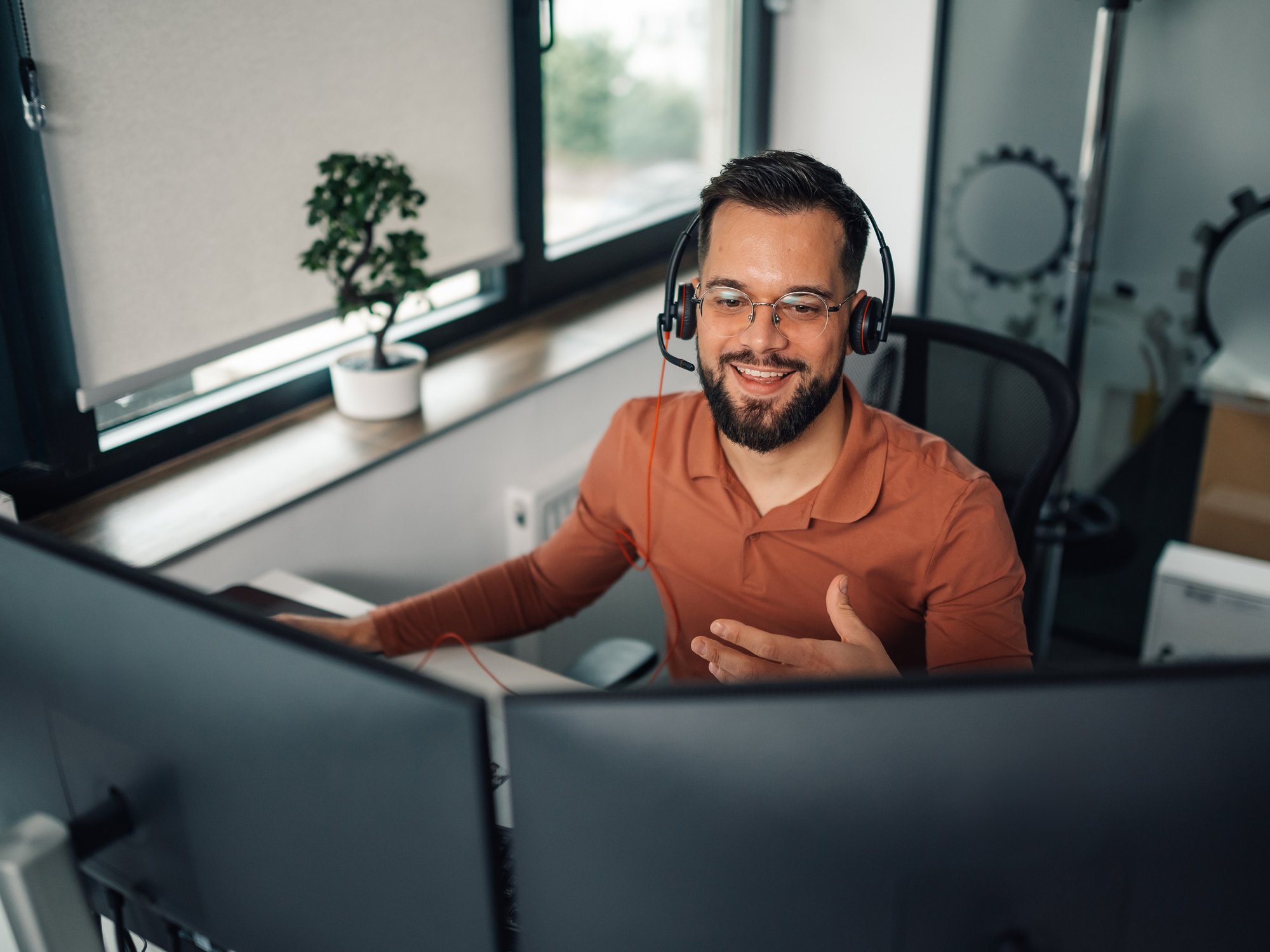 Status Quo_Why Businesses Choose vCom